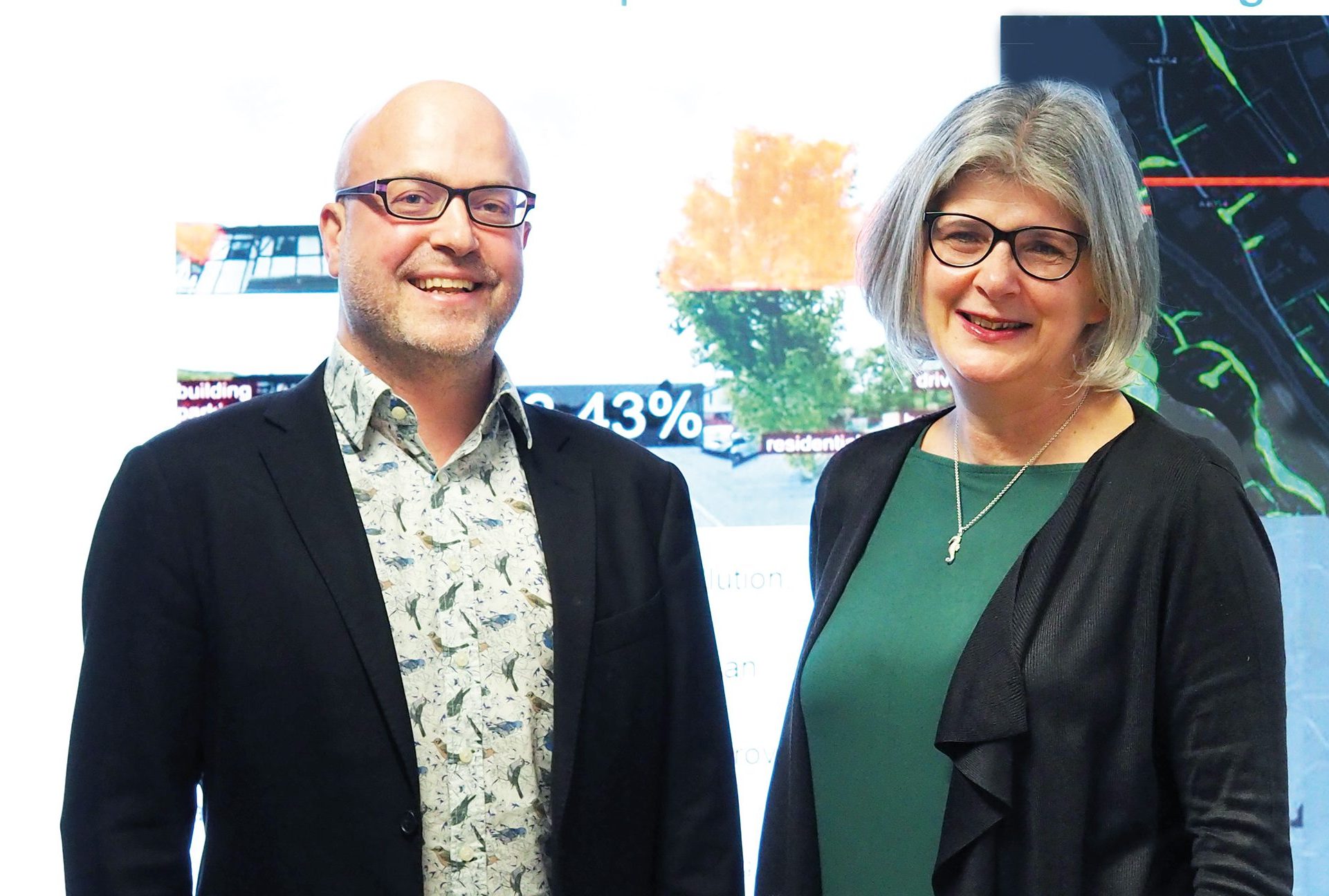 A photo of Tom Smith, Managing Director, ONS Data Science Campus and Heather Savory, Deputy National Statistician and Director General for Data Capability.